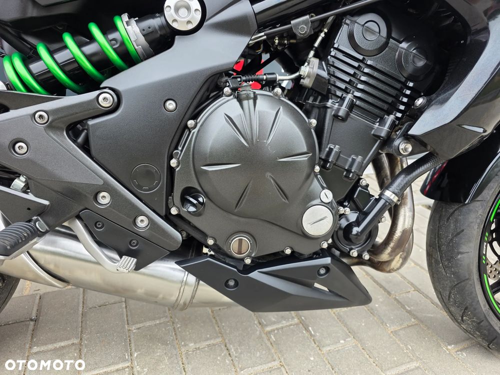 Kawasaki ER - 12