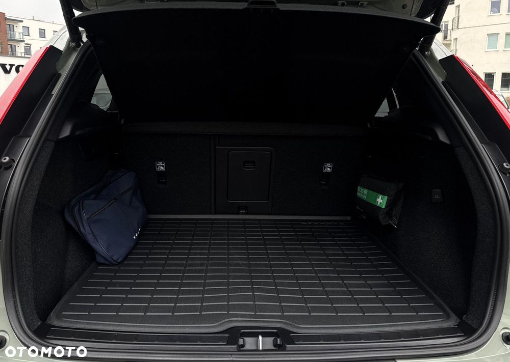 Volvo XC 40 - 30