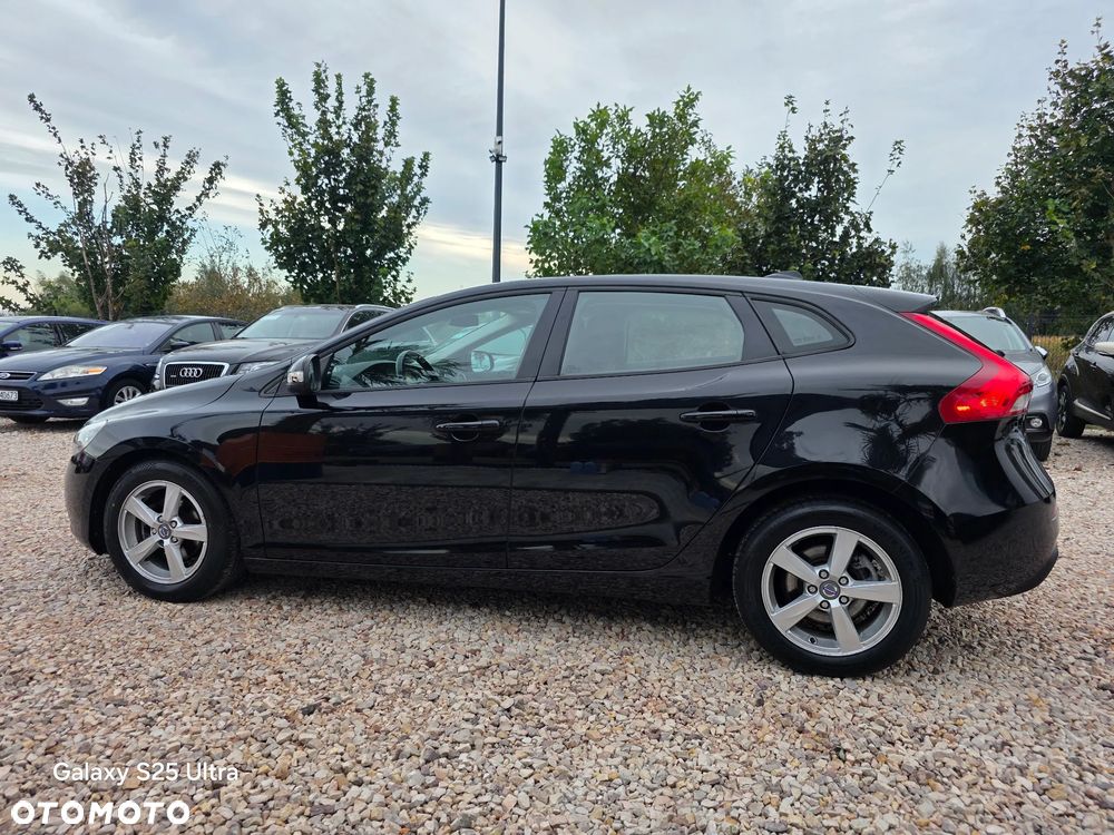 Volvo V40 D2 Momentum - 19