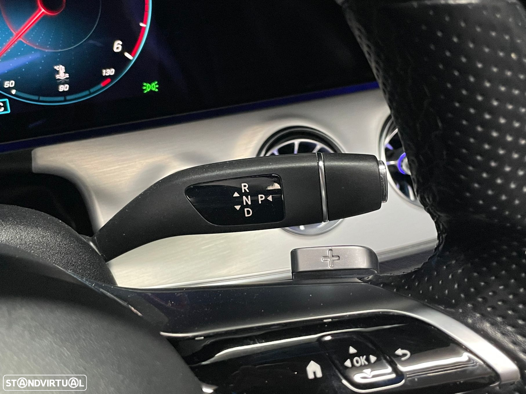 Mercedes-Benz E 220 d AMG Line - 16