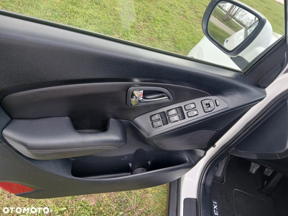 Hyundai ix35 1.7 CRDi 2WD blue Comfort - 11