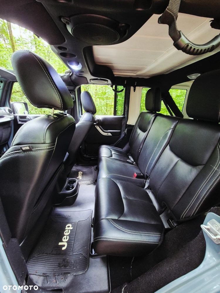 Jeep Wrangler 3.6 Unlim Rubicon - 9