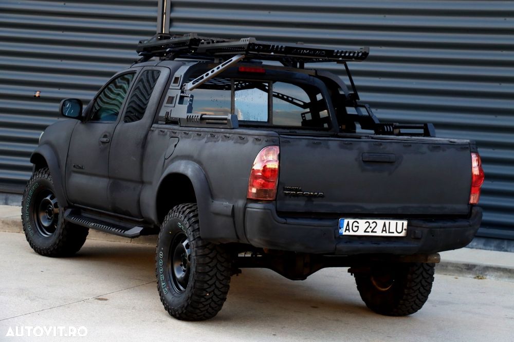 Toyota Tacoma - 20