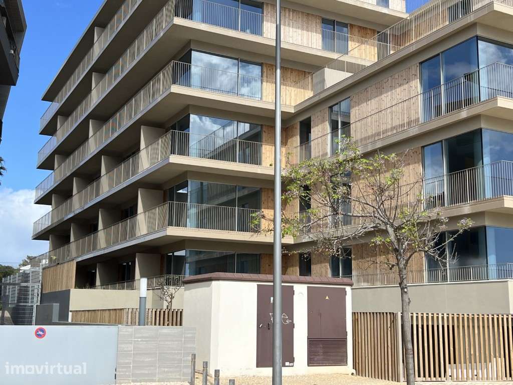 Excelente Apartamento T2, NOVO! Primeira linha do mar, com 2 estaci... - Grande imagem: 5/26