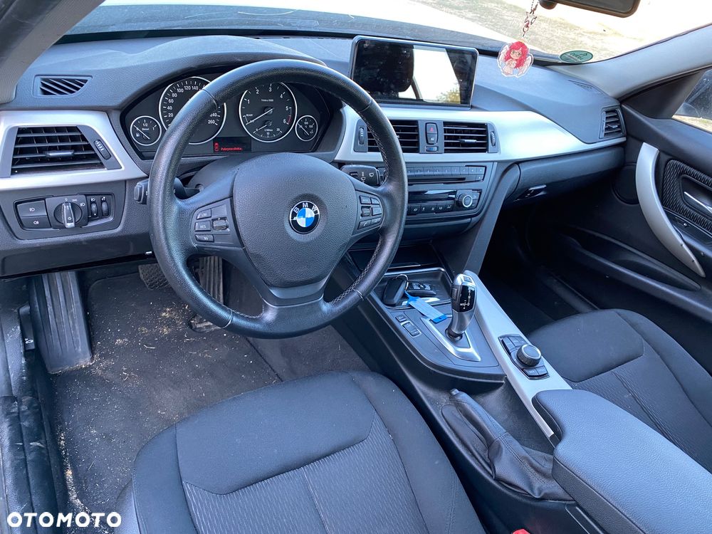 BMW Seria 3 320d Luxury Line - 5