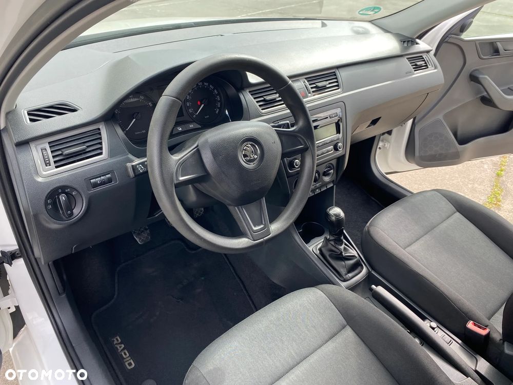 Skoda RAPID 1.2 TSI Drive - 17