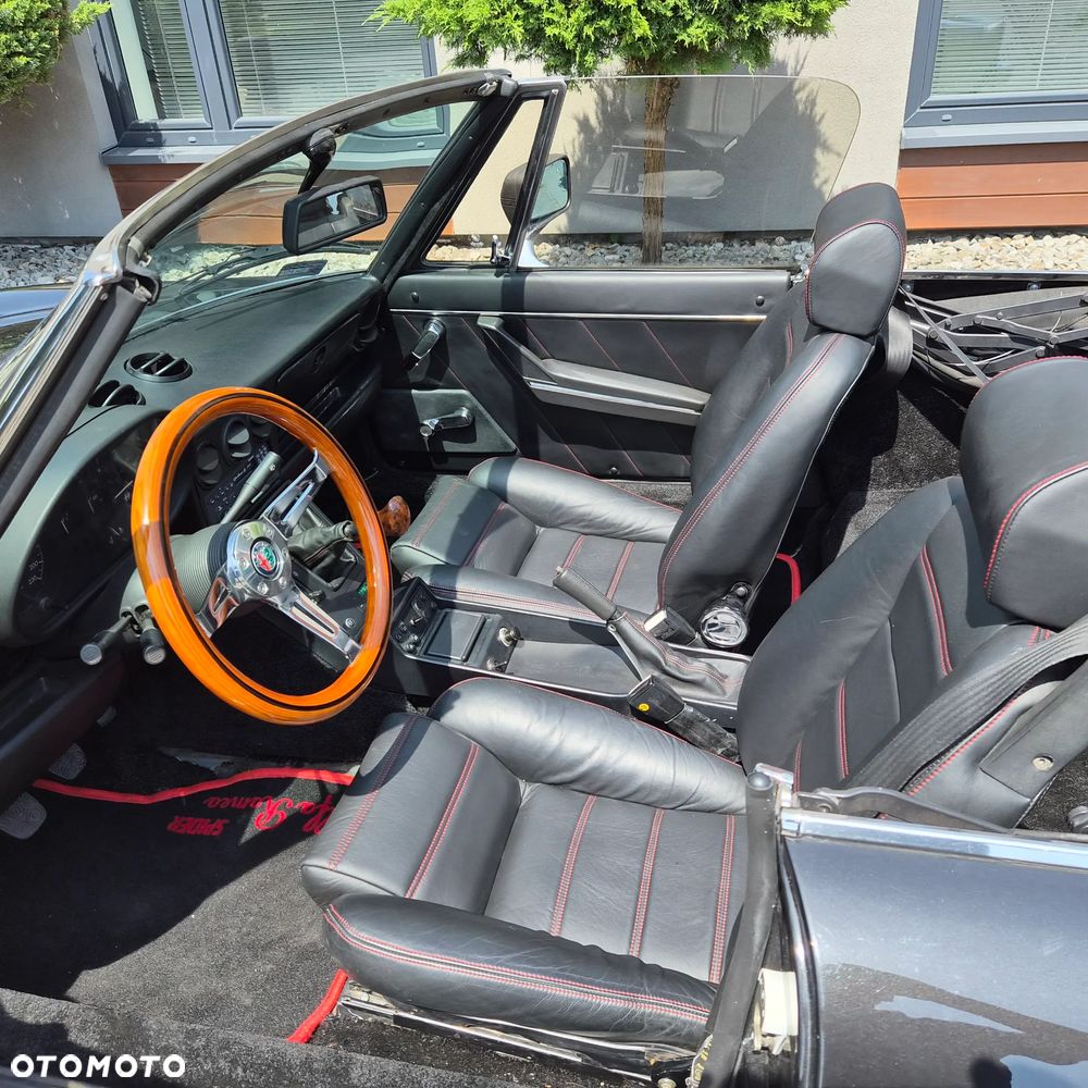 Alfa Romeo Spider - 22