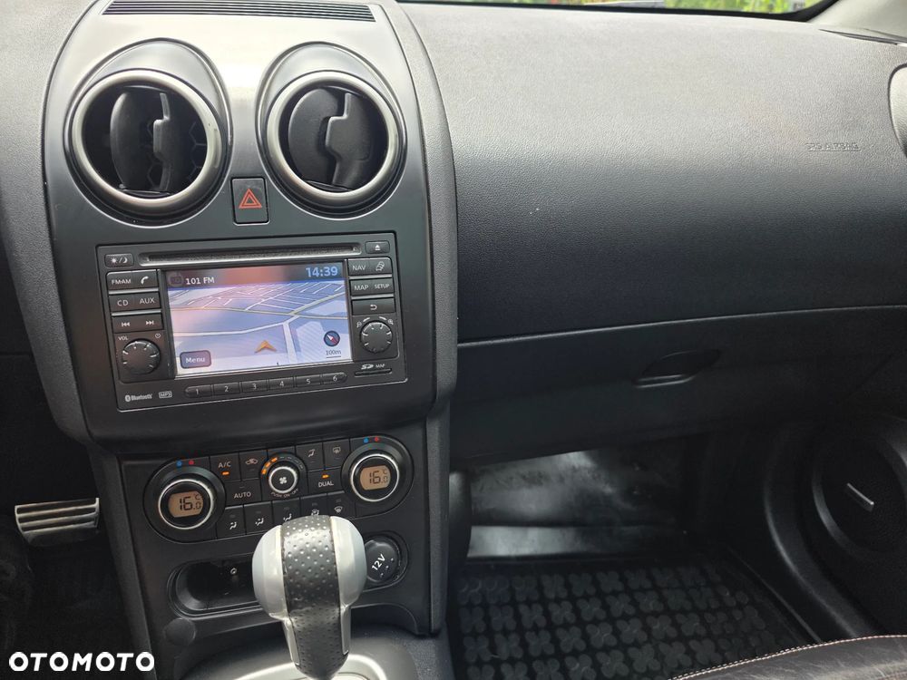 Nissan Qashqai 2.0 dCi 4x4 Tekna Premium - 15