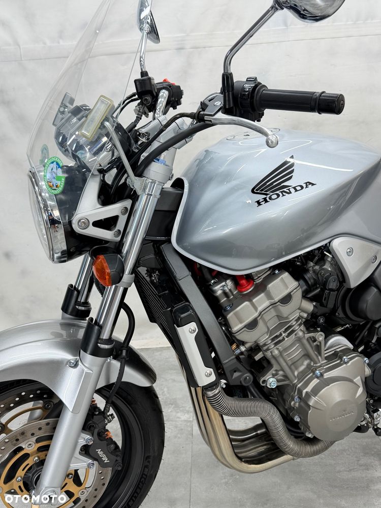 Honda Hornet - 27