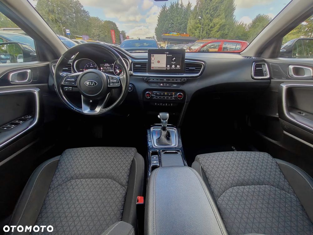 Kia Ceed 1.6 CRDi DCT Platinum Edition - 32