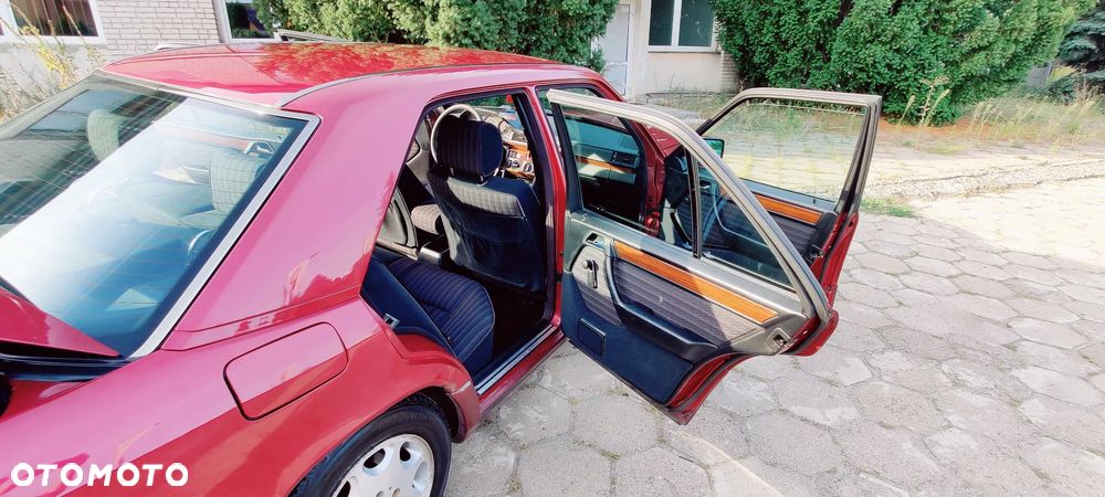 Mercedes-Benz W124 (1984-1993) - 21