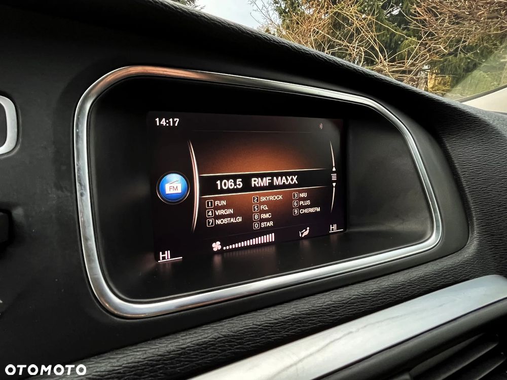 Volvo V40 Cross Country D2 Geartronic Momentum - 8