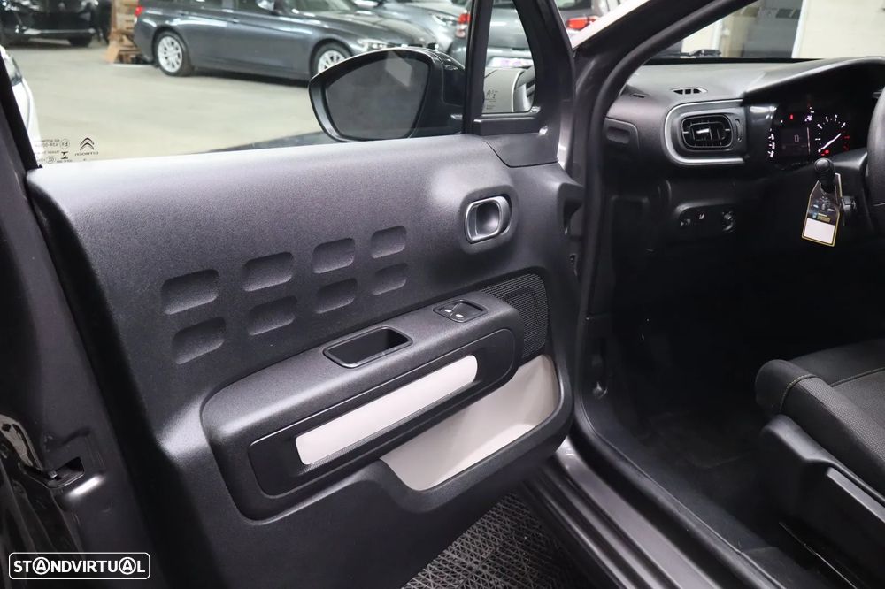 Citroën C3 1.2 PureTech Shine - 17