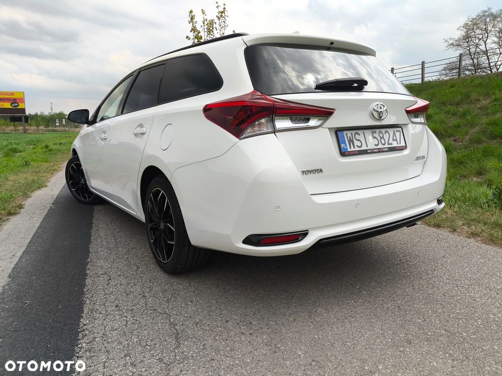 Toyota Auris 1.33 Dual-VVT-i Cool - 13