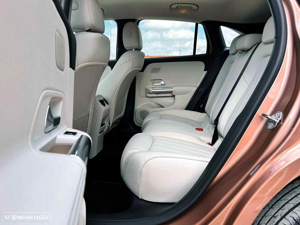 Mercedes-Benz GLA 250 - 4