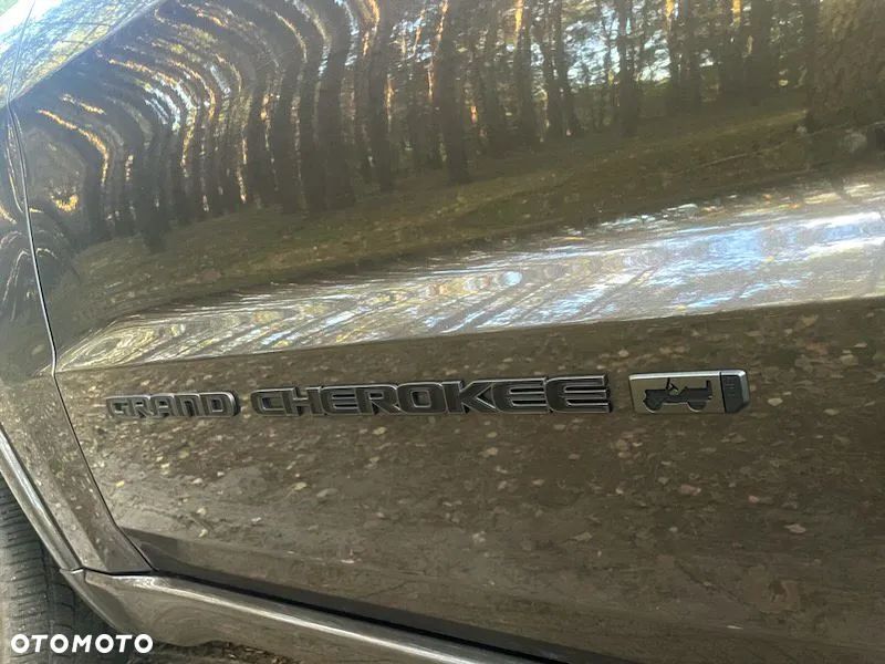 Jeep Grand Cherokee - 9