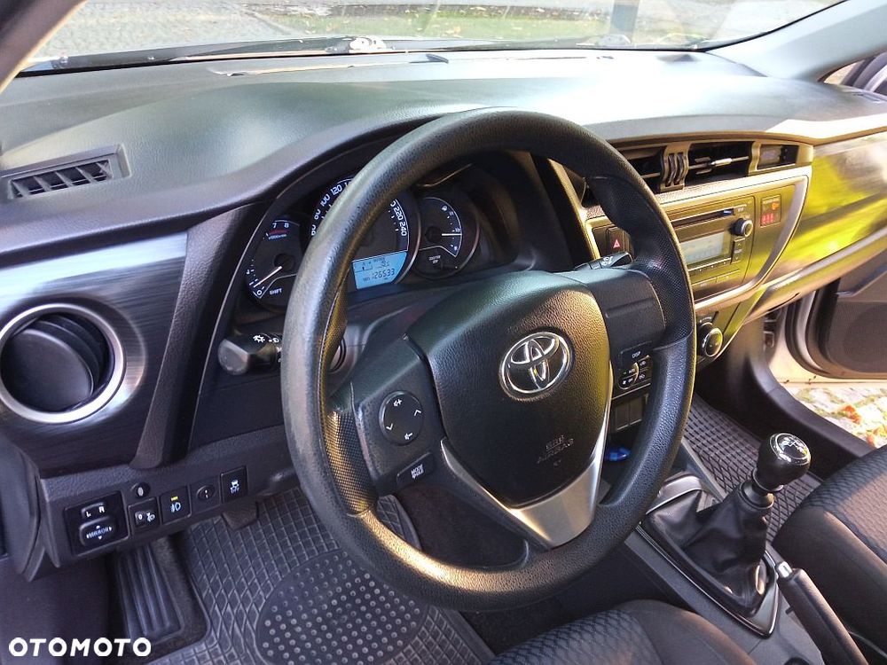 Toyota Auris 1.33 VVT-i Comfort - 12
