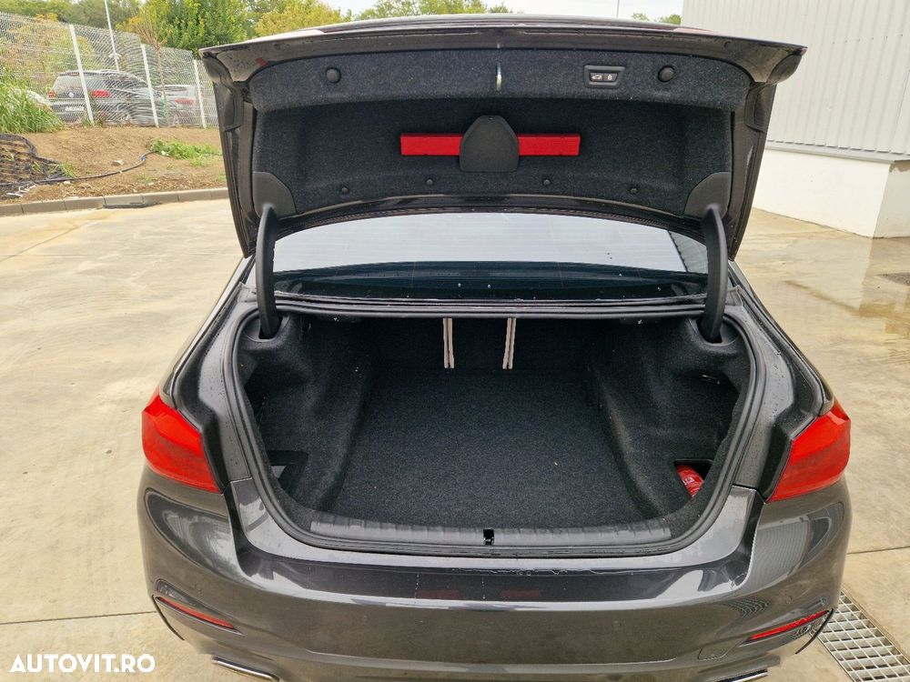 BMW Seria 5 540i xDrive AT - 13