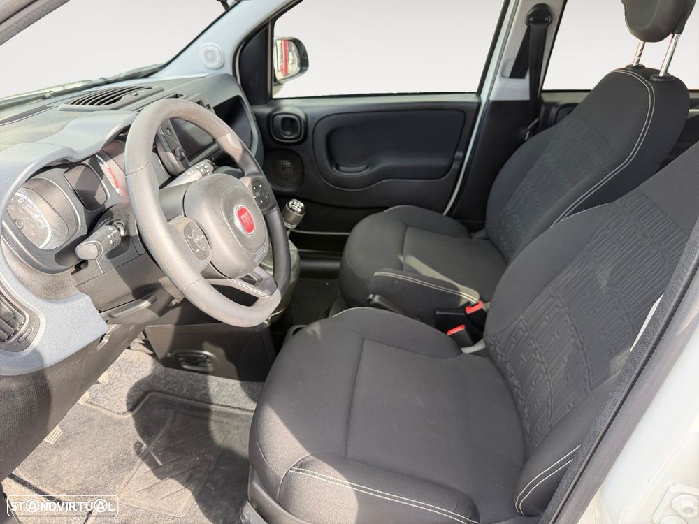 Fiat Panda 1.0 Hybrid City Cross — fotografia 9