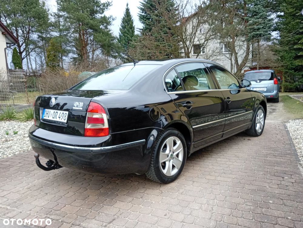 Skoda Superb 2.0 TDI DPF Comfort - 15