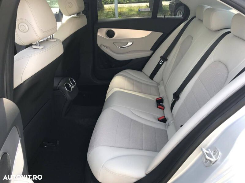 Mercedes-Benz C 220 (BlueTEC) d 7G-TRONIC Avantgarde - 12