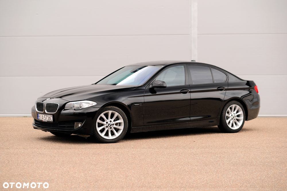 BMW Seria 5 528i - 10