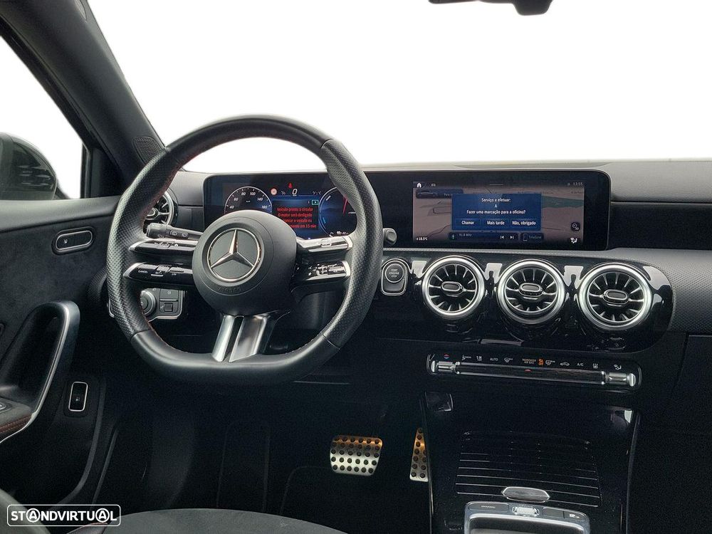 Mercedes-Benz A 250 e AMG Line - 11