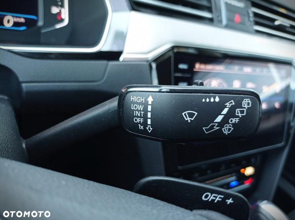 Volkswagen Passat - 20