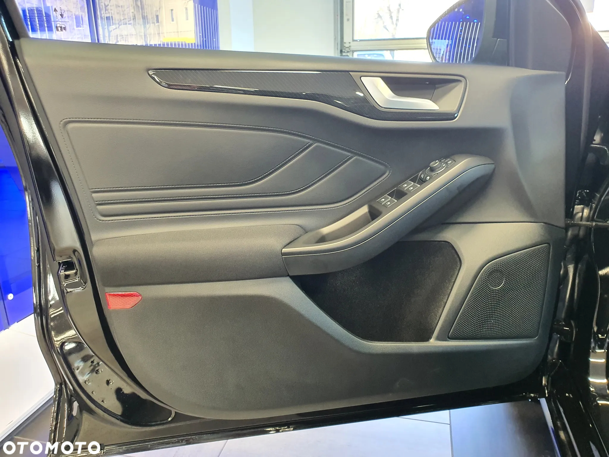 Ford Focus 1.0 EcoBoost mHEV ST-Line X - 15