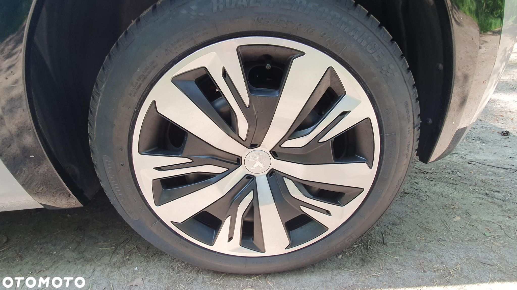 Peugeot 208 e-208 GT Line - 23
