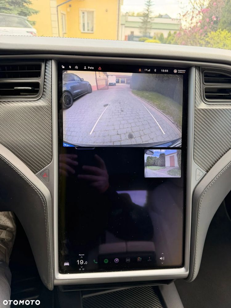 Tesla Model S - 23