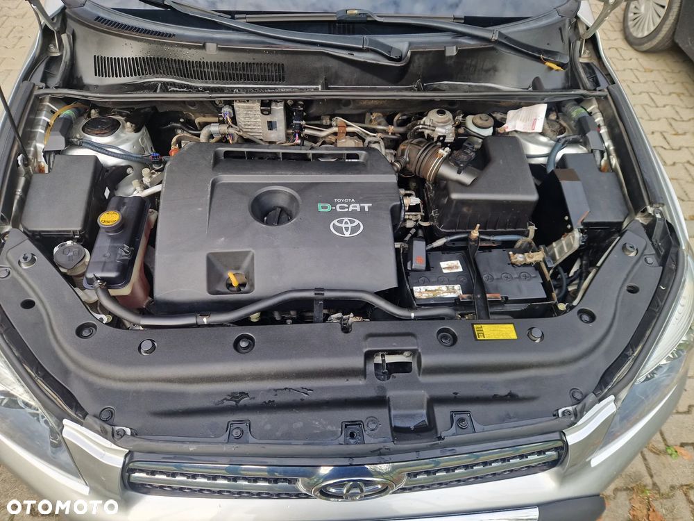 Toyota RAV4 2.2 D-4D Sol 180 - 23