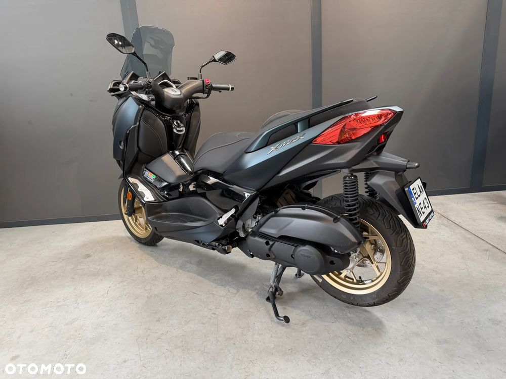 Yamaha X-max - 8