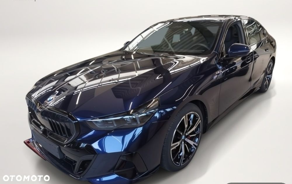 BMW Seria 5 540d xDrive mHEV M Sport - 2