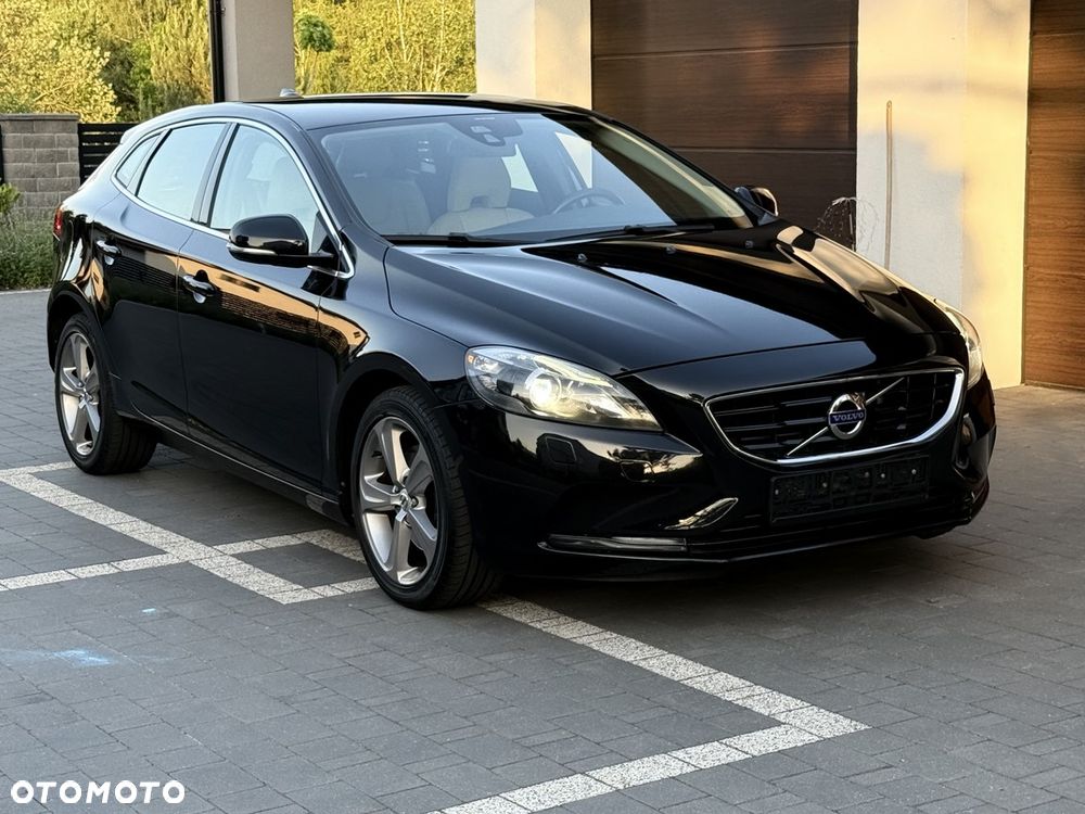 Volvo V40 T3 - 11