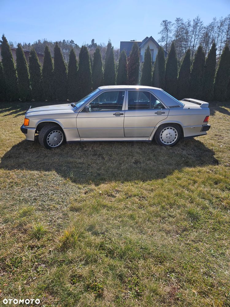 Mercedes-Benz W201 (190) - 8