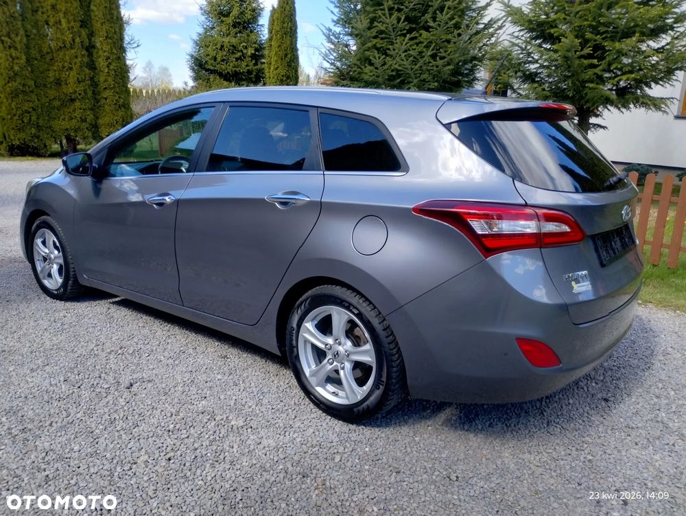Hyundai i30 1.6 CRDi Fifa World Cup Edition - 11