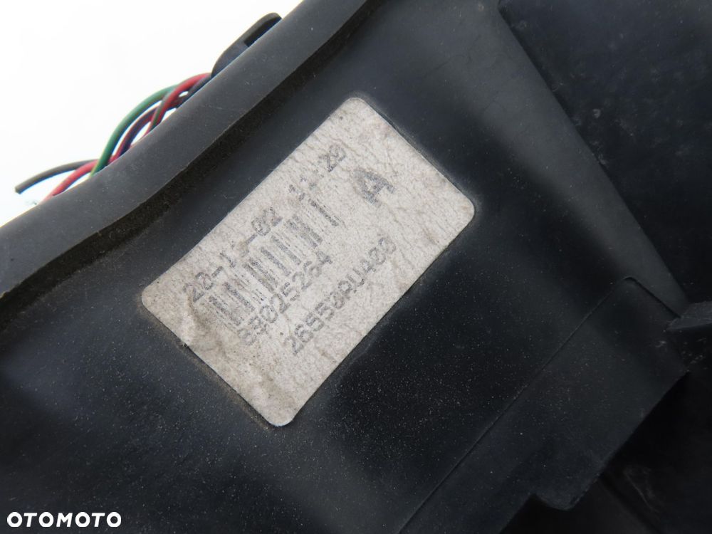 LAMPA PRAWA TYLNA NISSAN PRIMERA P12 KOMBI 26550AU400 - 4