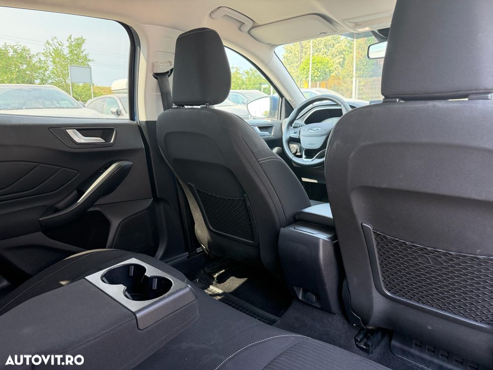 FORD Focus 2022 — imagine 6