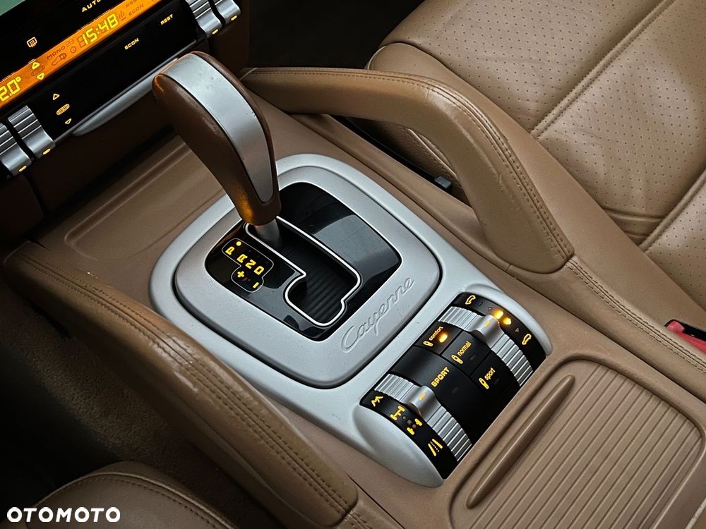 Porsche Cayenne - 31