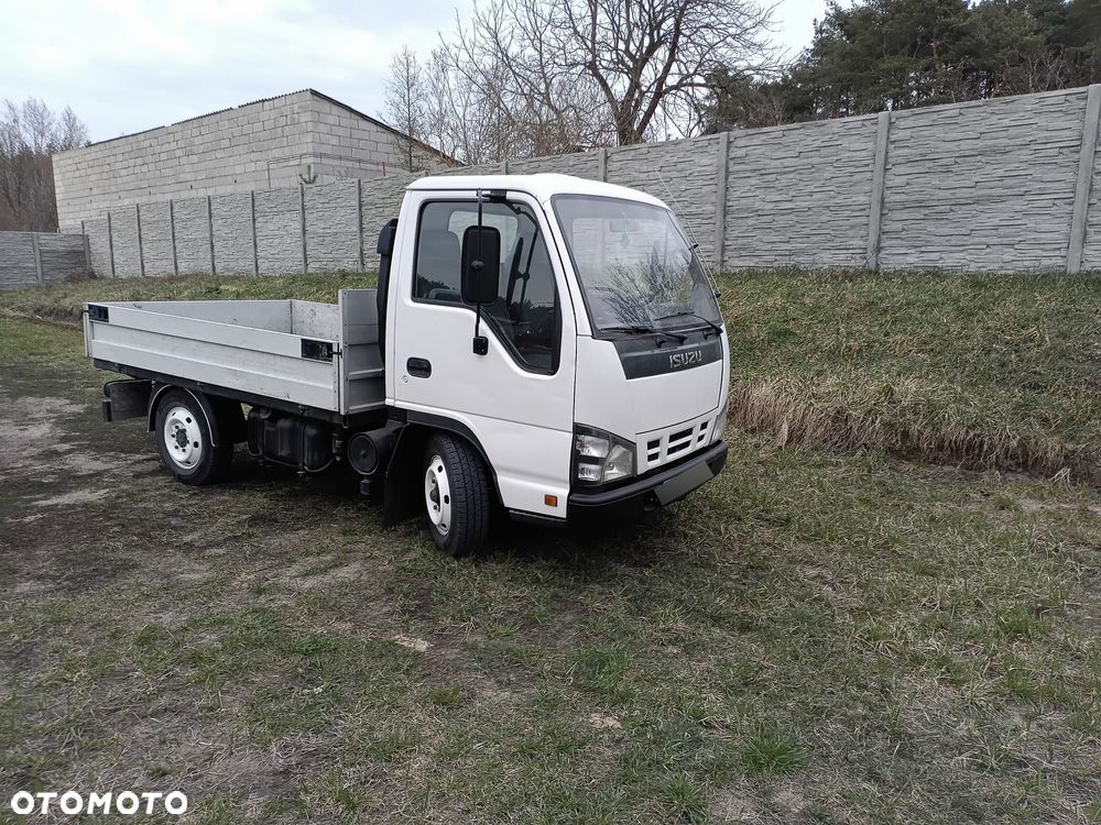 Isuzu R7735 - 2