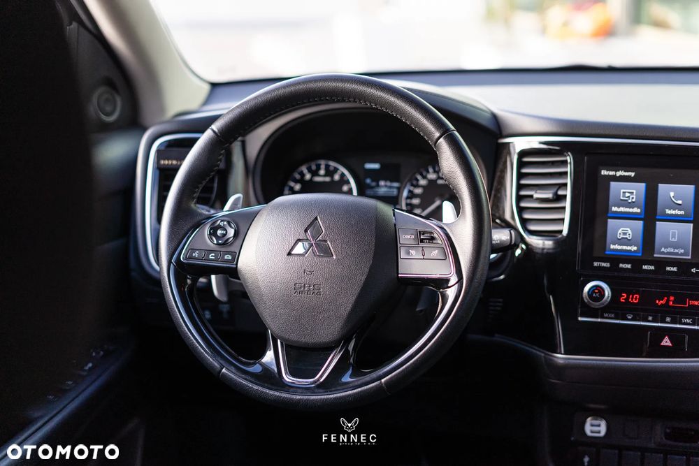 Mitsubishi Outlander - 21