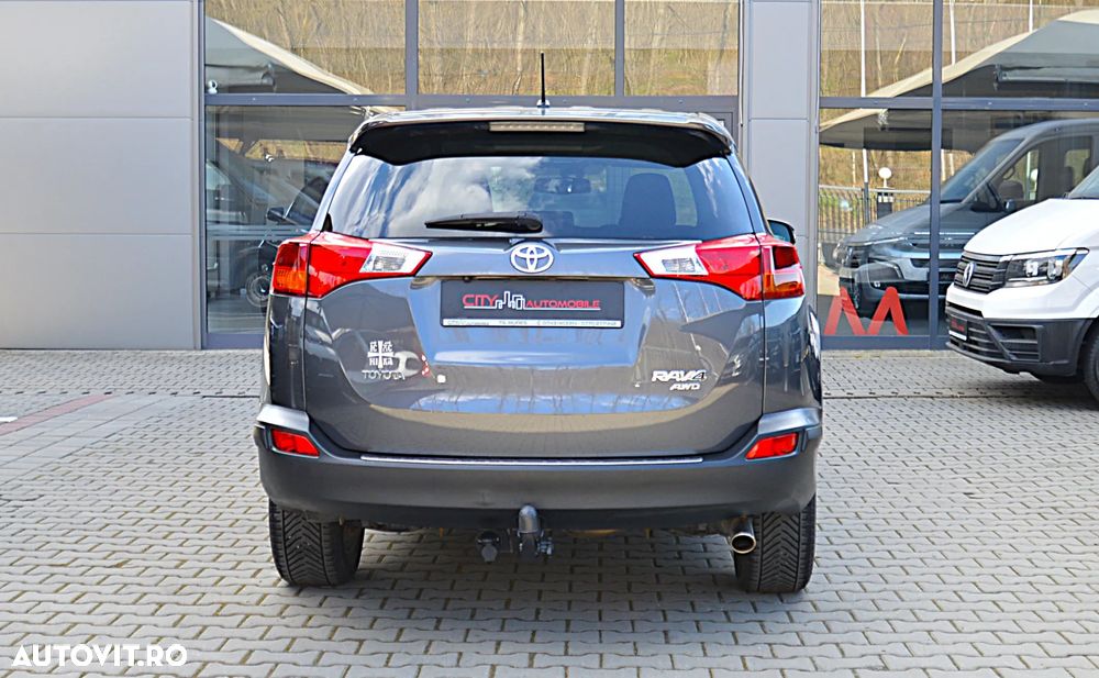 Toyota RAV4 2.2 D-4D 4x4 Automatik Edition - 5