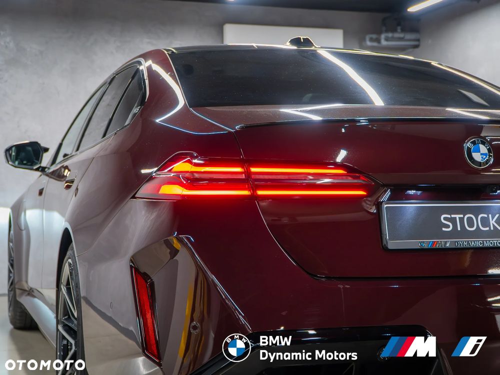 BMW M5 xDrive - 11