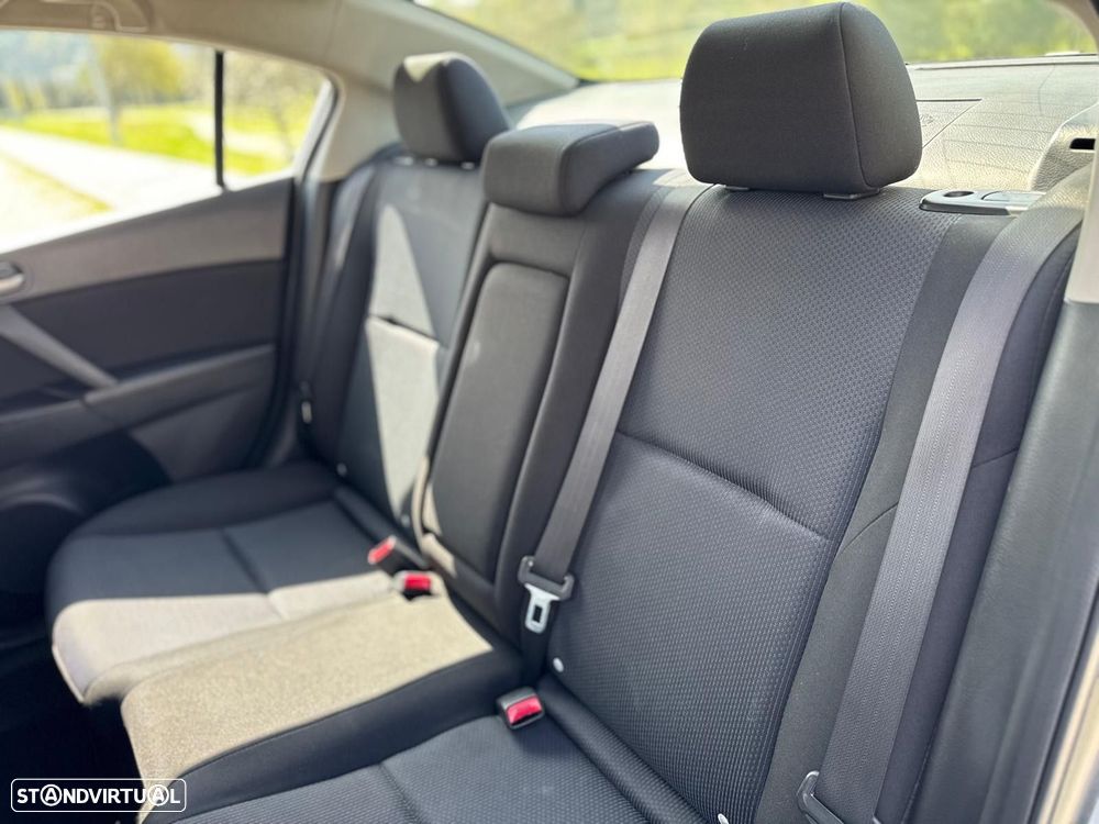 Mazda 3 Hatchback MZ-CD 1.6 Exclusive - 10
