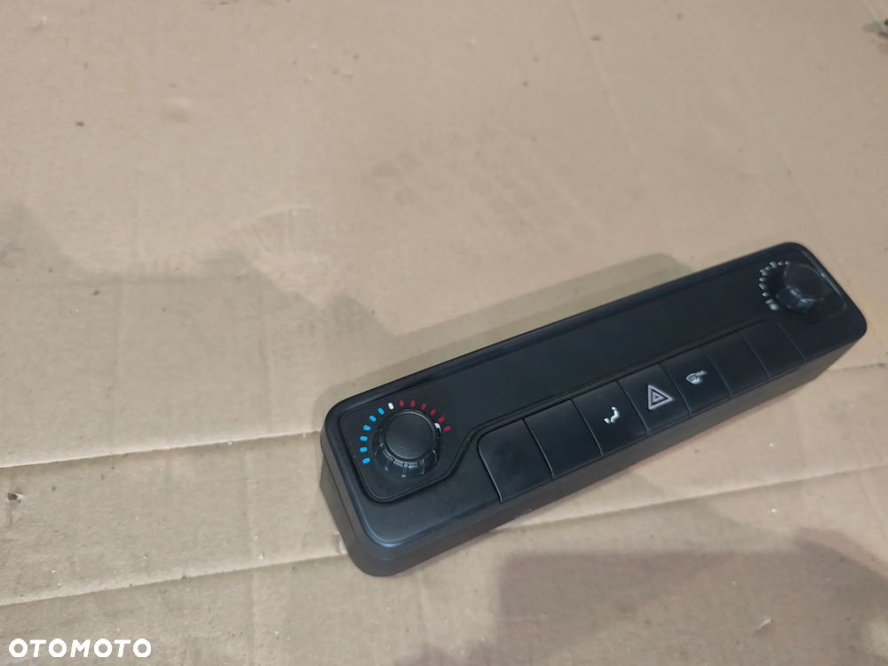 MERCEDES Sprinter W907 Panel nawiewu A9079054006 - 2