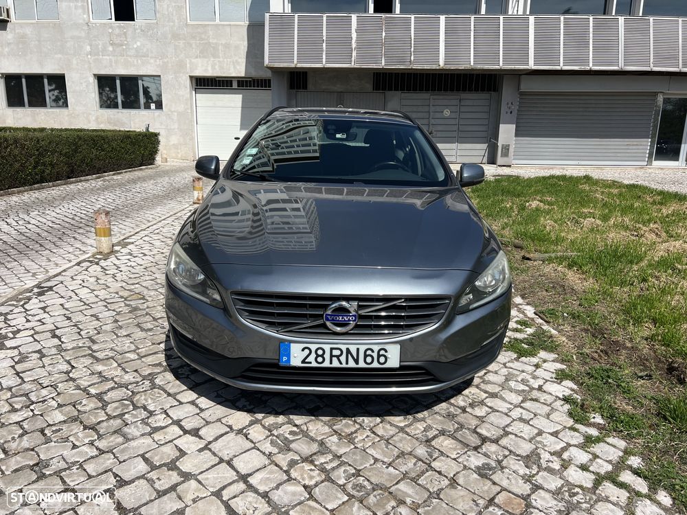 Volvo V60 2.0 D2 Momentum Geartronic - 2