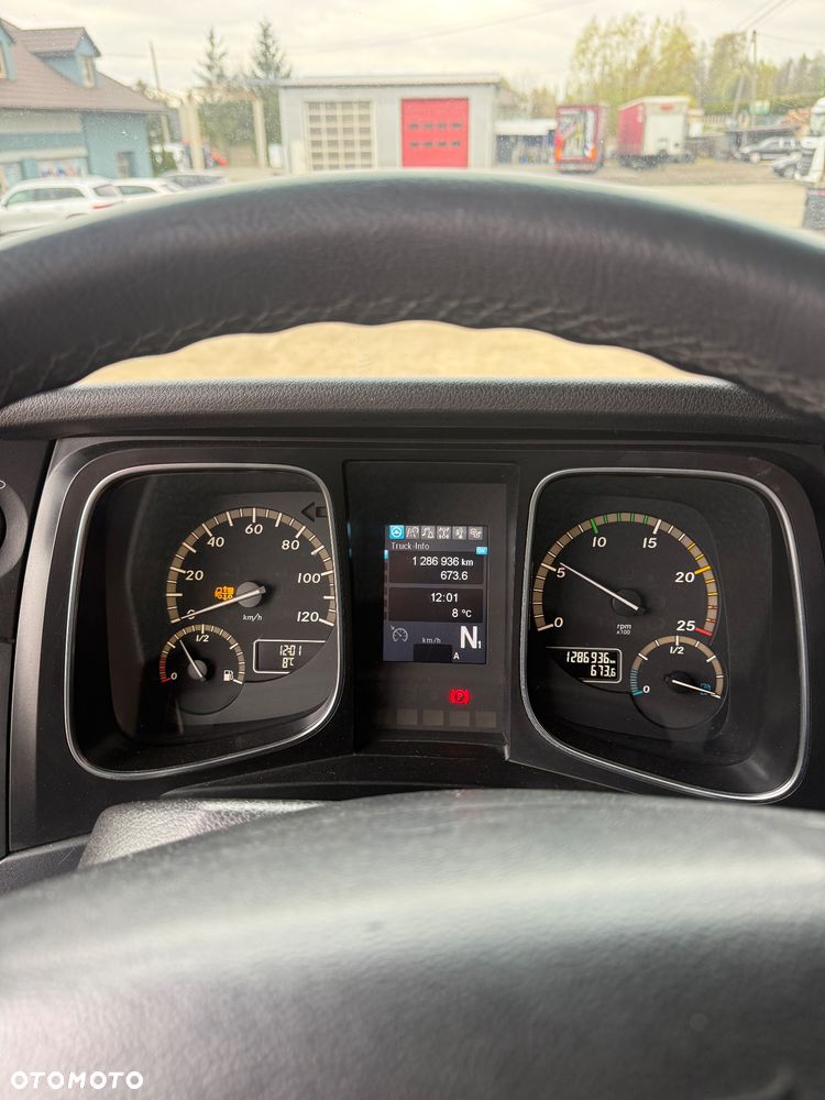 Mercedes-Benz Mp4 - 7