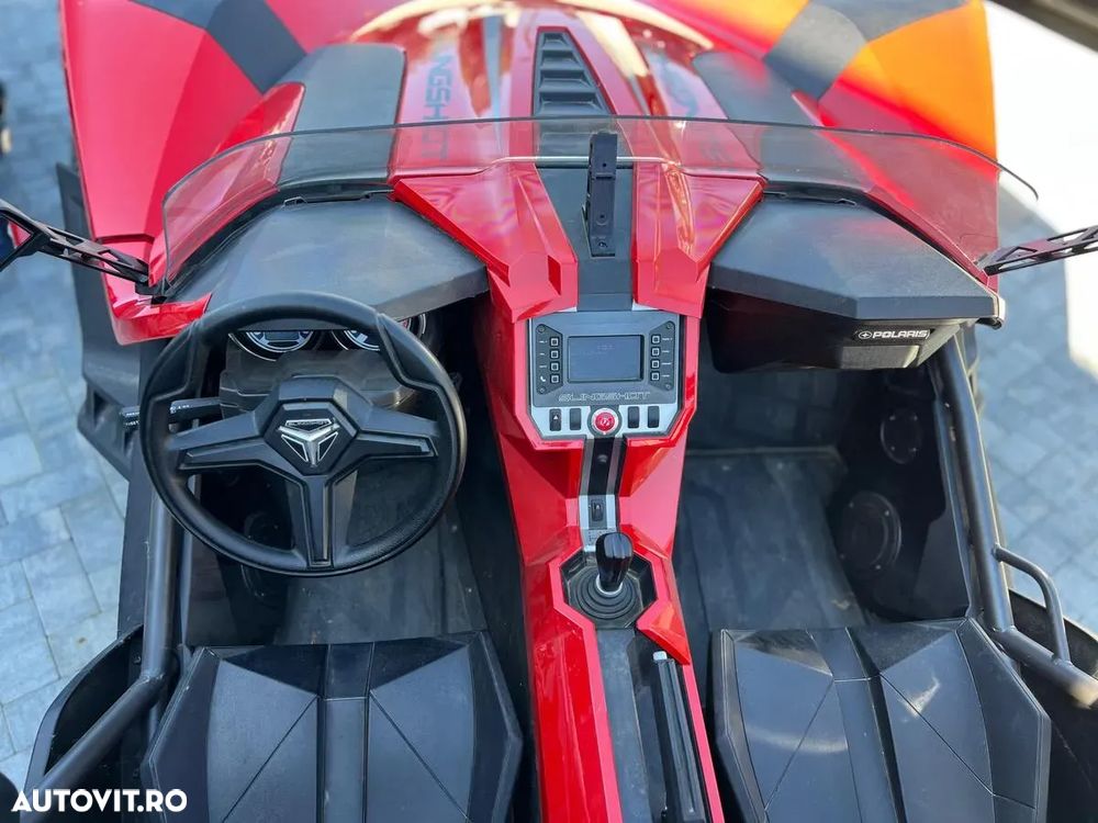 Polaris Slingshot - 11