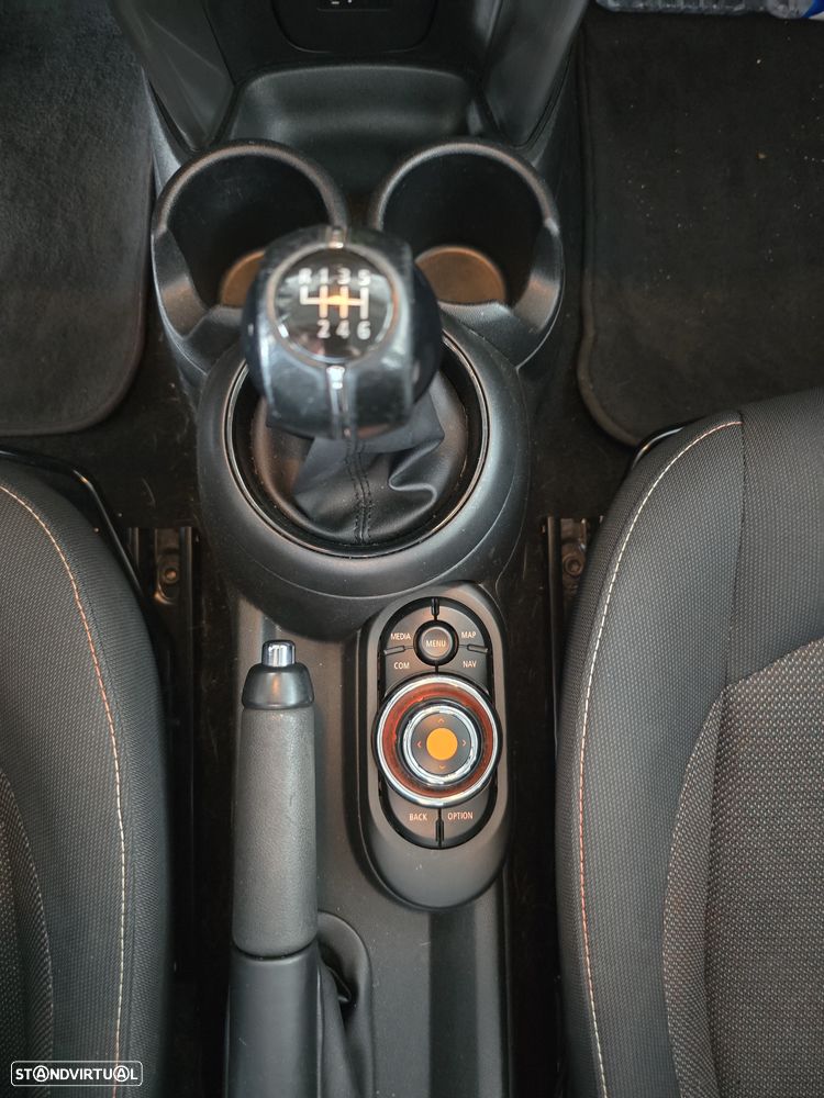 MINI 5 Portas Cooper D Seven - 18